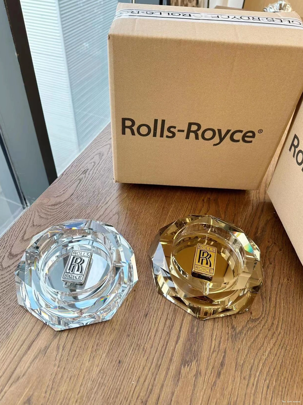 ROUND ROYCE ASHTRAY ROLLS 0819